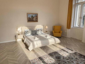 Opera Luxury Resident